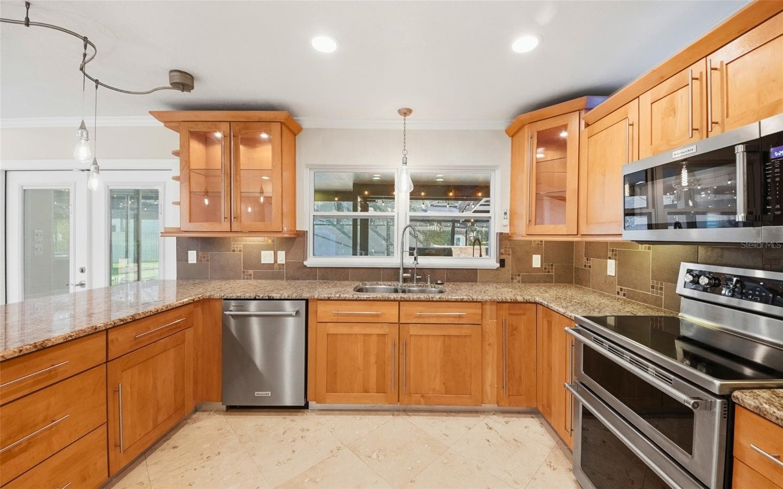 601 MAJORCA AVENUE — photo 13 of 54