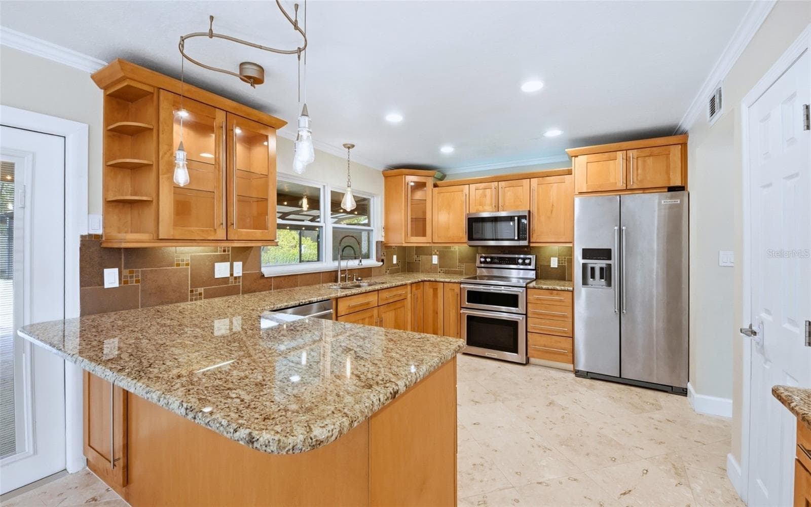 601 MAJORCA AVENUE — photo 12 of 54
