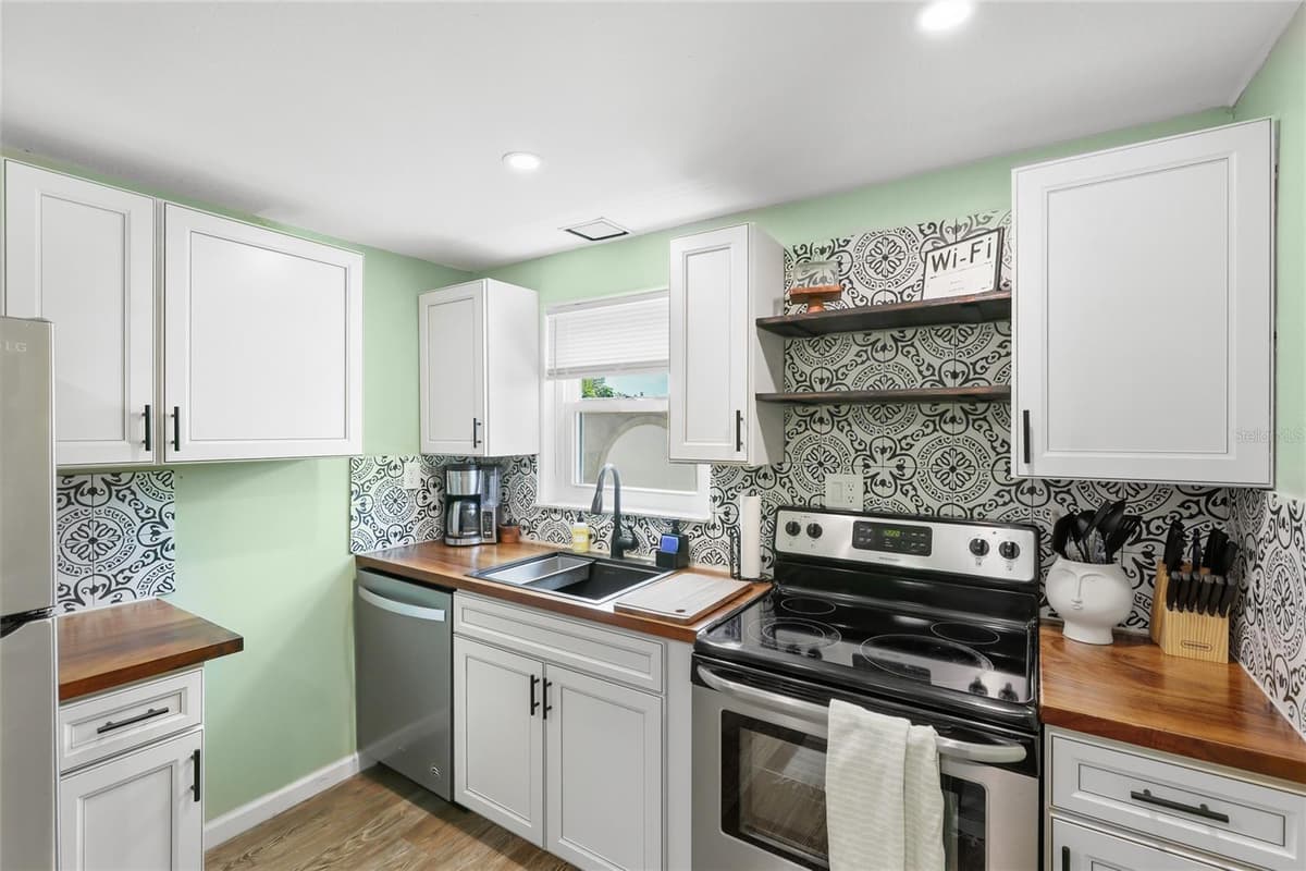 405 BAY POINT AVENUE — photo 35 of 57