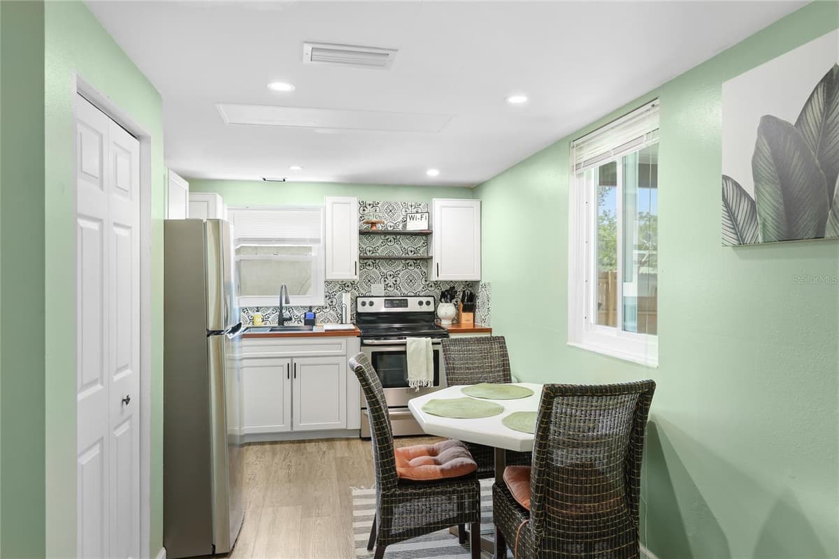 405 BAY POINT AVENUE — photo 34 of 57