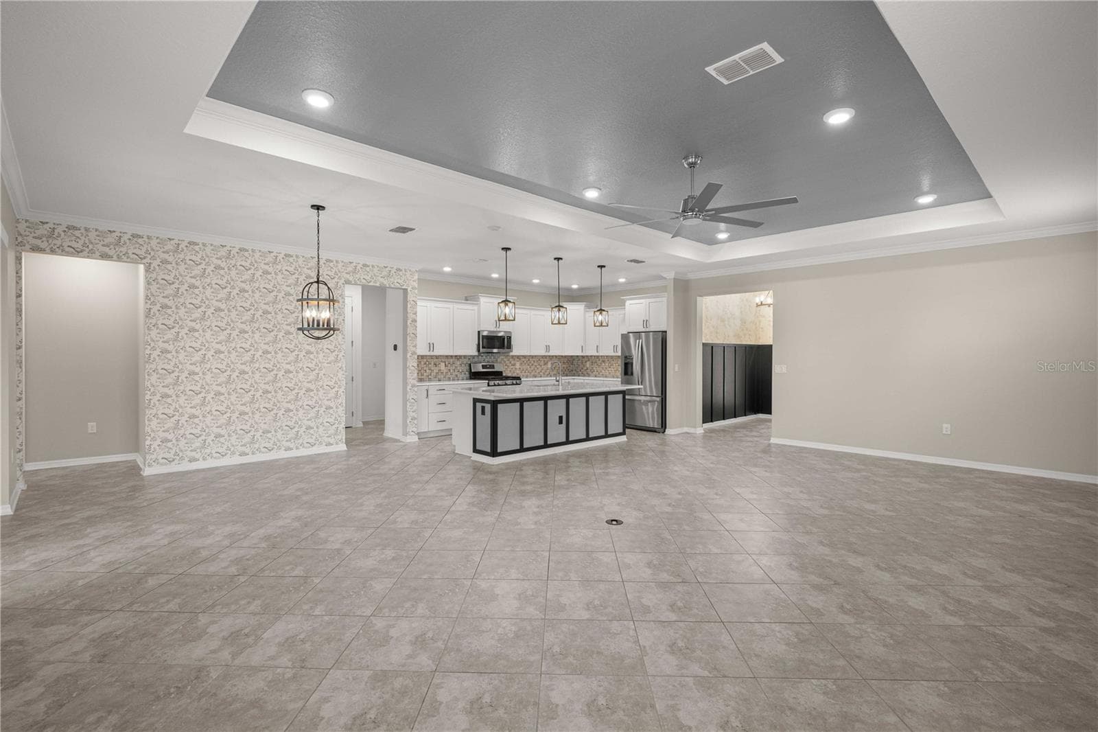 8847 104TH CIRCLE — photo 11 of 35