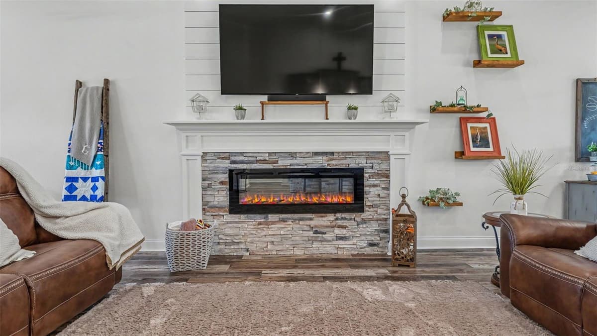 1044 TIMBERS DRIVE — photo 12 of 67