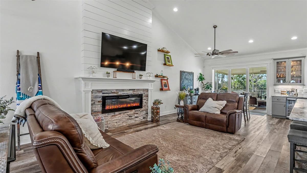 1044 TIMBERS DRIVE — photo 13 of 67