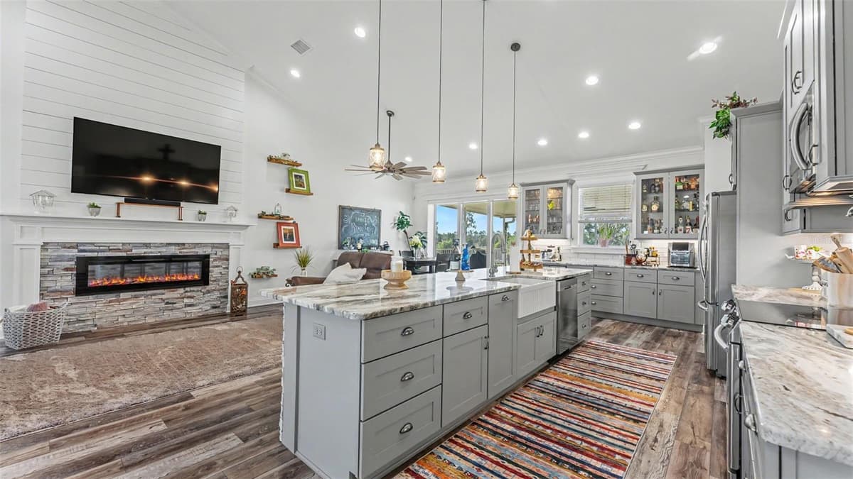 1044 TIMBERS DRIVE — photo 15 of 67