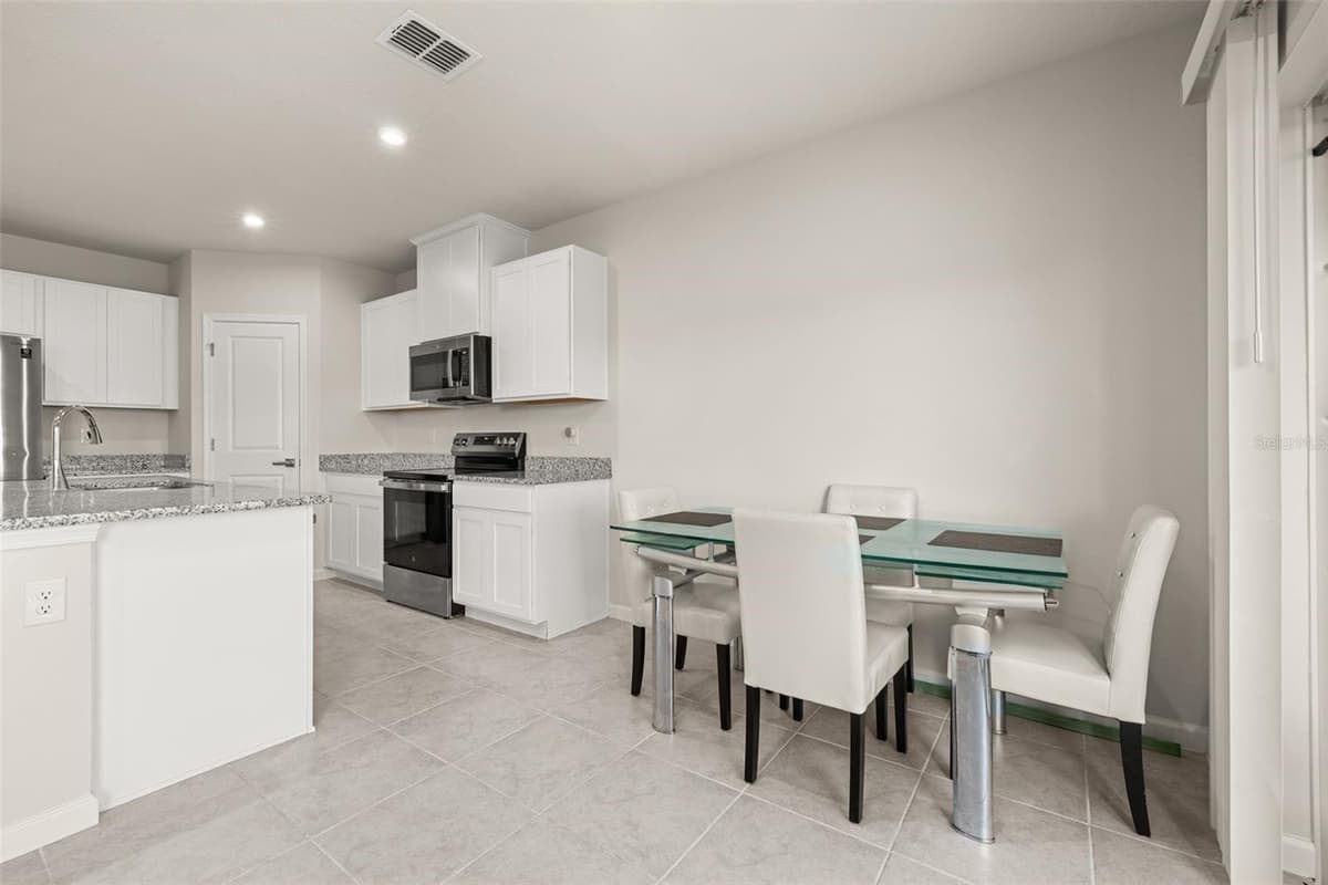 1620 TEXAS AVENUE — photo 12 of 67