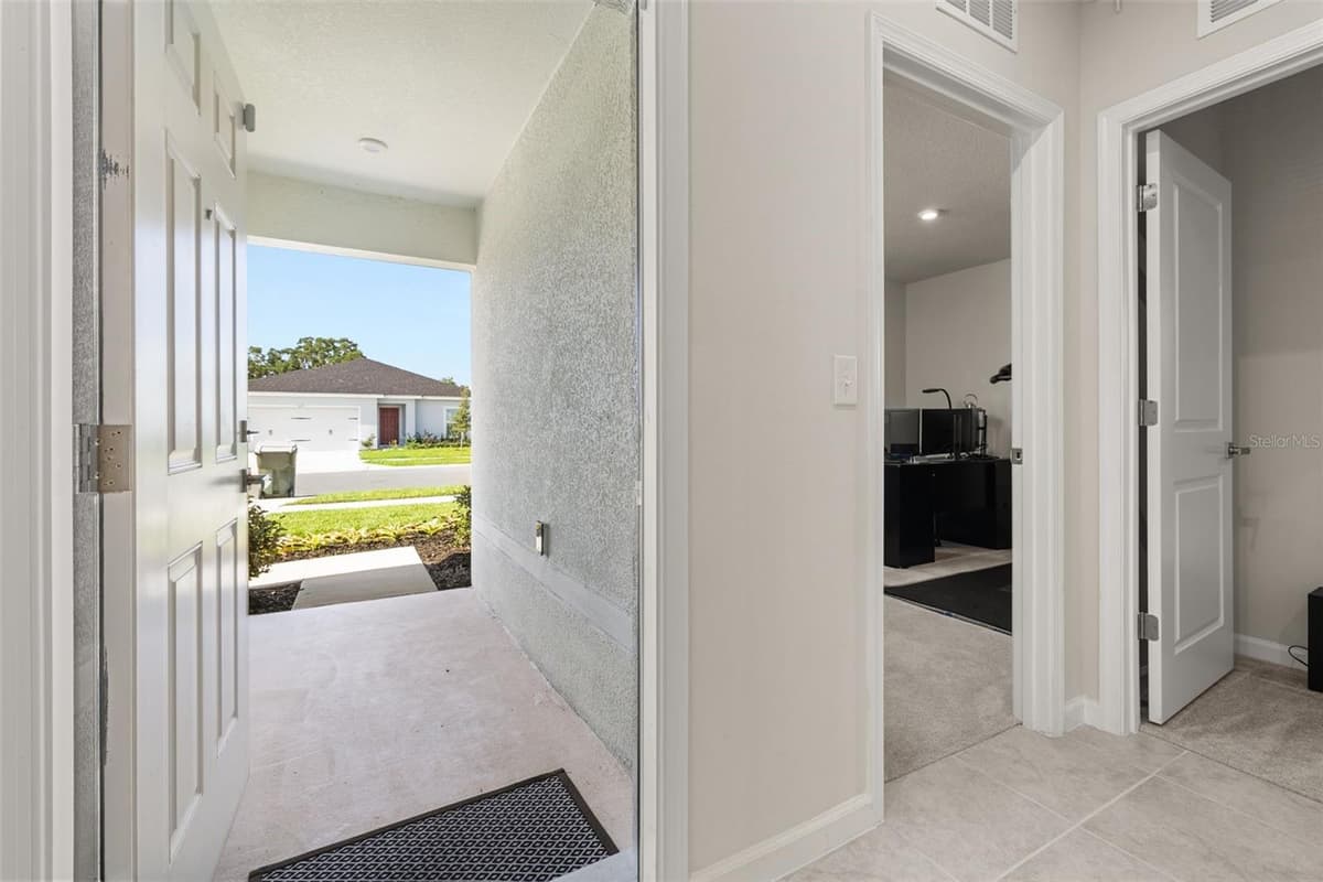 1620 TEXAS AVENUE — photo 3 of 67