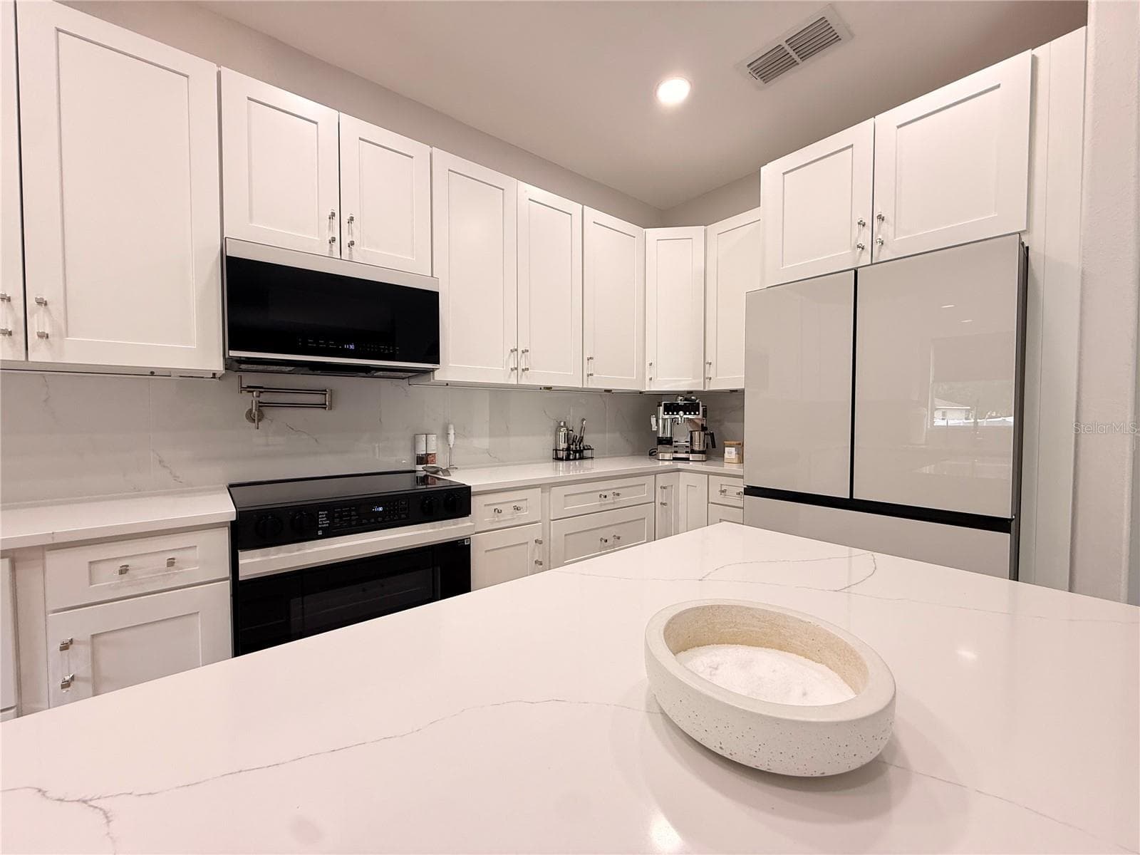 5802 COQUYT DRIVE — photo 6 of 49