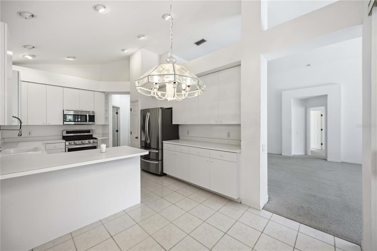 7159 PRESTWICK COURT — photo 9 of 42