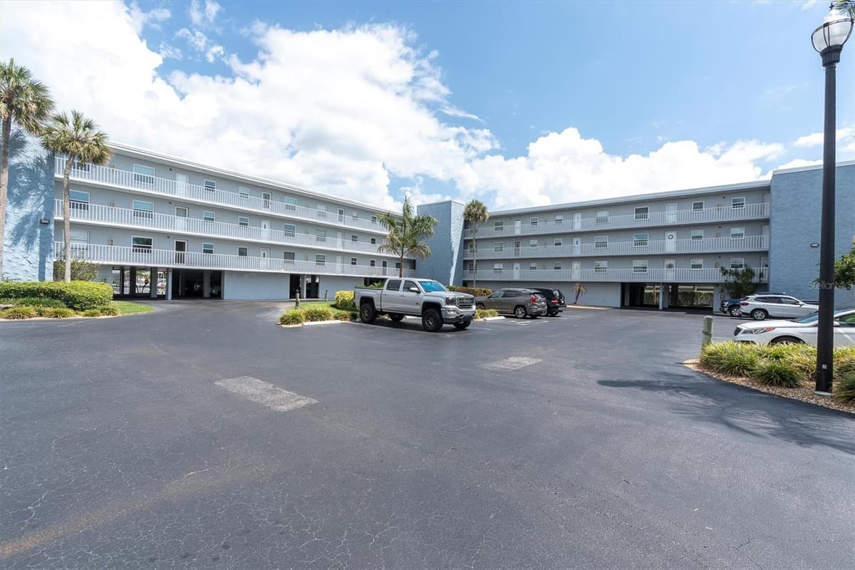 719 PINELLAS BAYWAY — photo 44 of 50