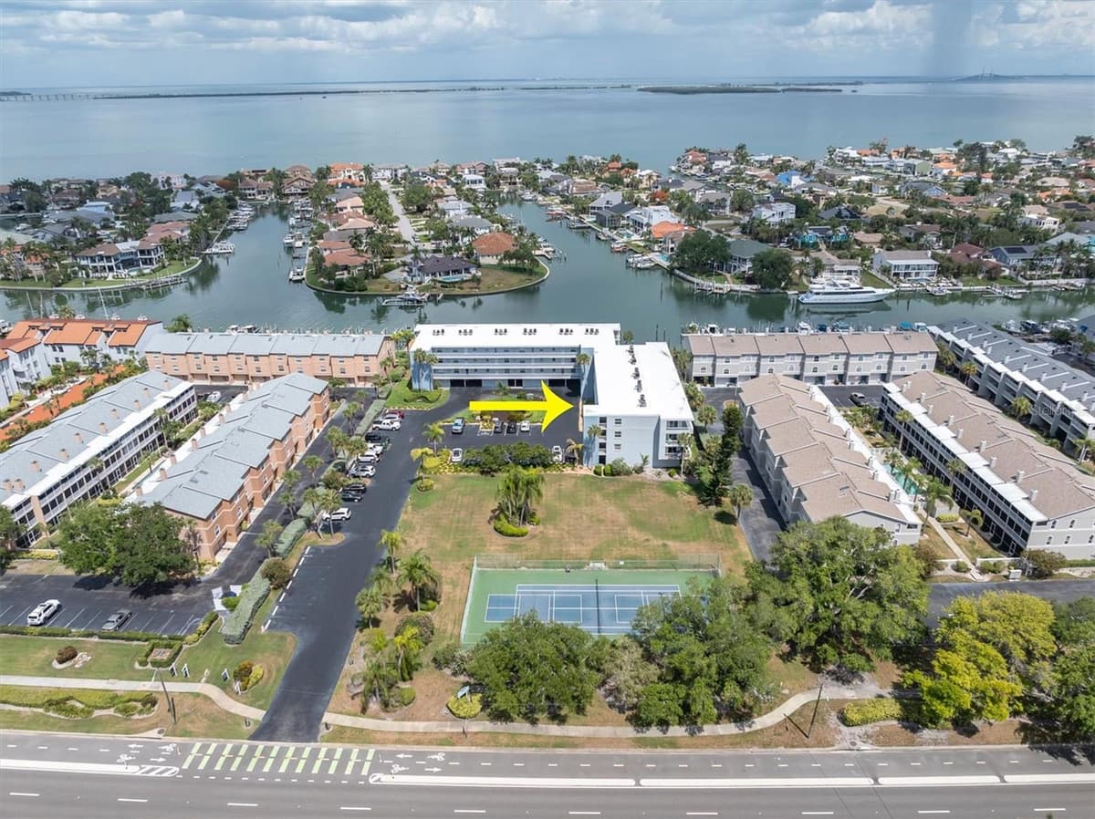 719 PINELLAS BAYWAY — photo 2 of 50