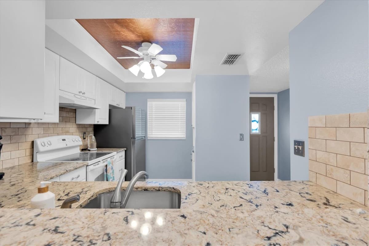 719 PINELLAS BAYWAY — photo 11 of 50