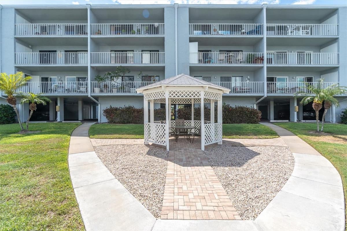 719 PINELLAS BAYWAY — photo 27 of 50