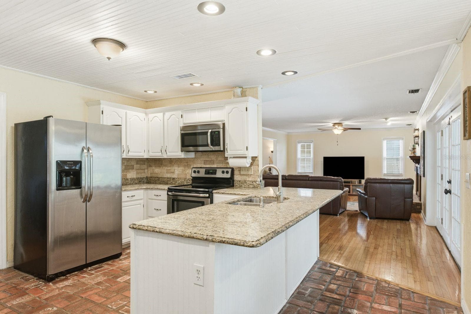 1125 SPANISH OAKS DRIVE — photo 20 of 66