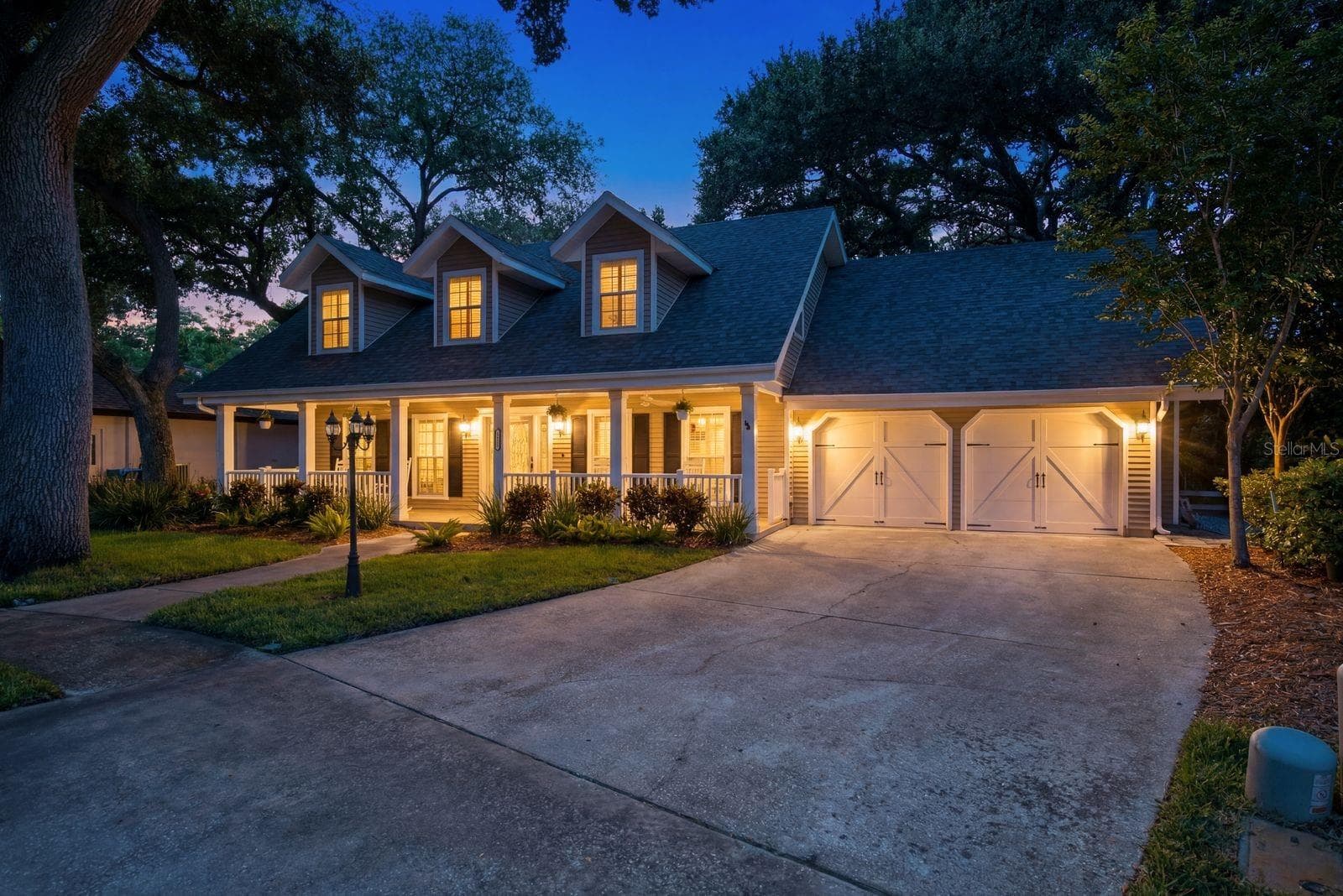 1125 SPANISH OAKS DRIVE