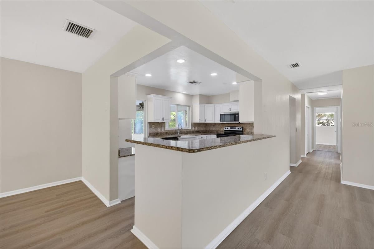 2239 DUNCAN DRIVE — photo 13 of 45