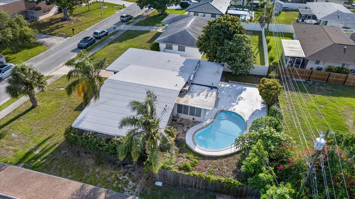 2239 DUNCAN DRIVE — photo 4 of 45