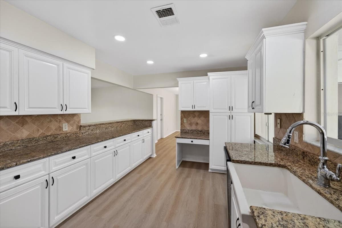 2239 DUNCAN DRIVE — photo 11 of 45