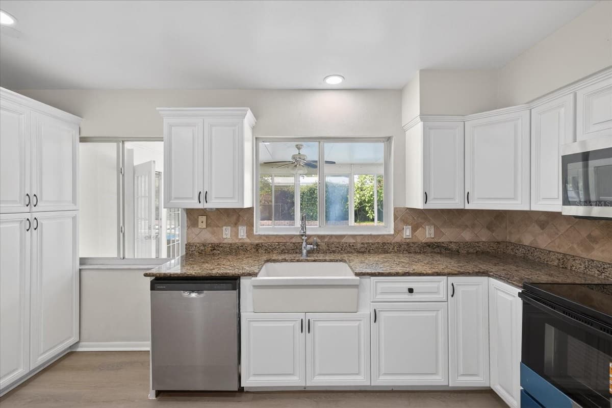 2239 DUNCAN DRIVE — photo 12 of 45
