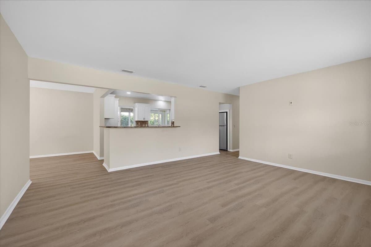 2239 DUNCAN DRIVE — photo 6 of 45