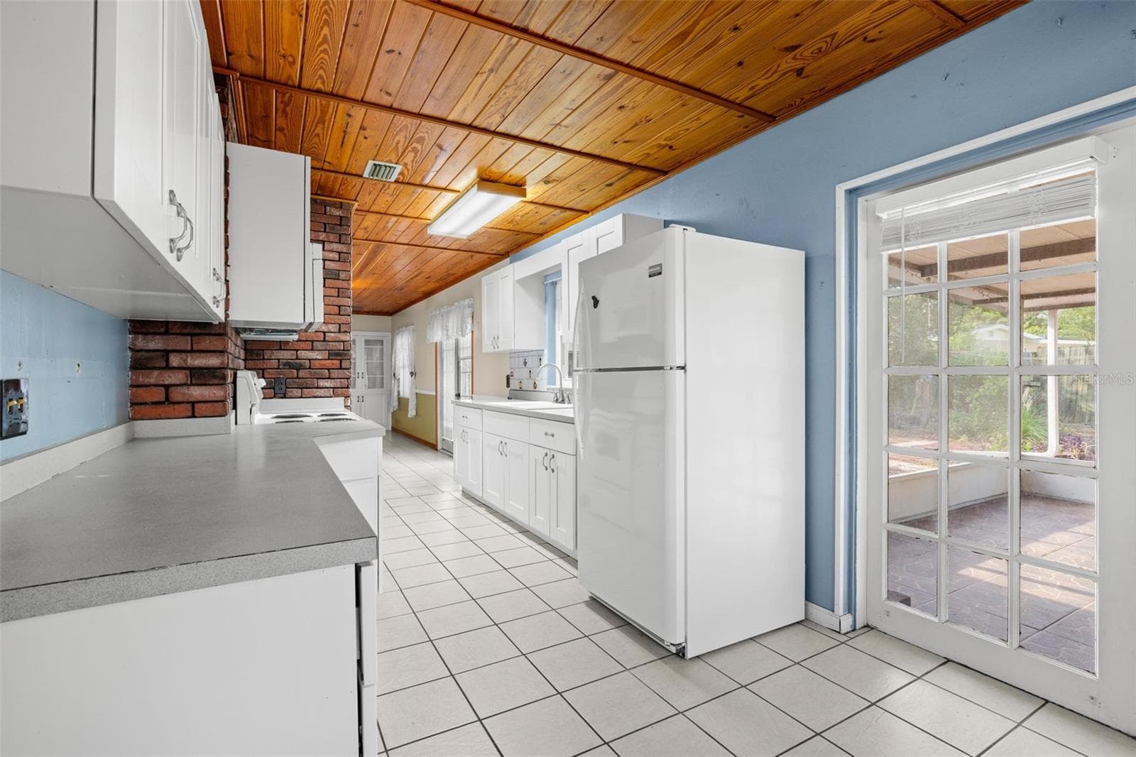 1205 BRANDA VISTA DRIVE — photo 17 of 49