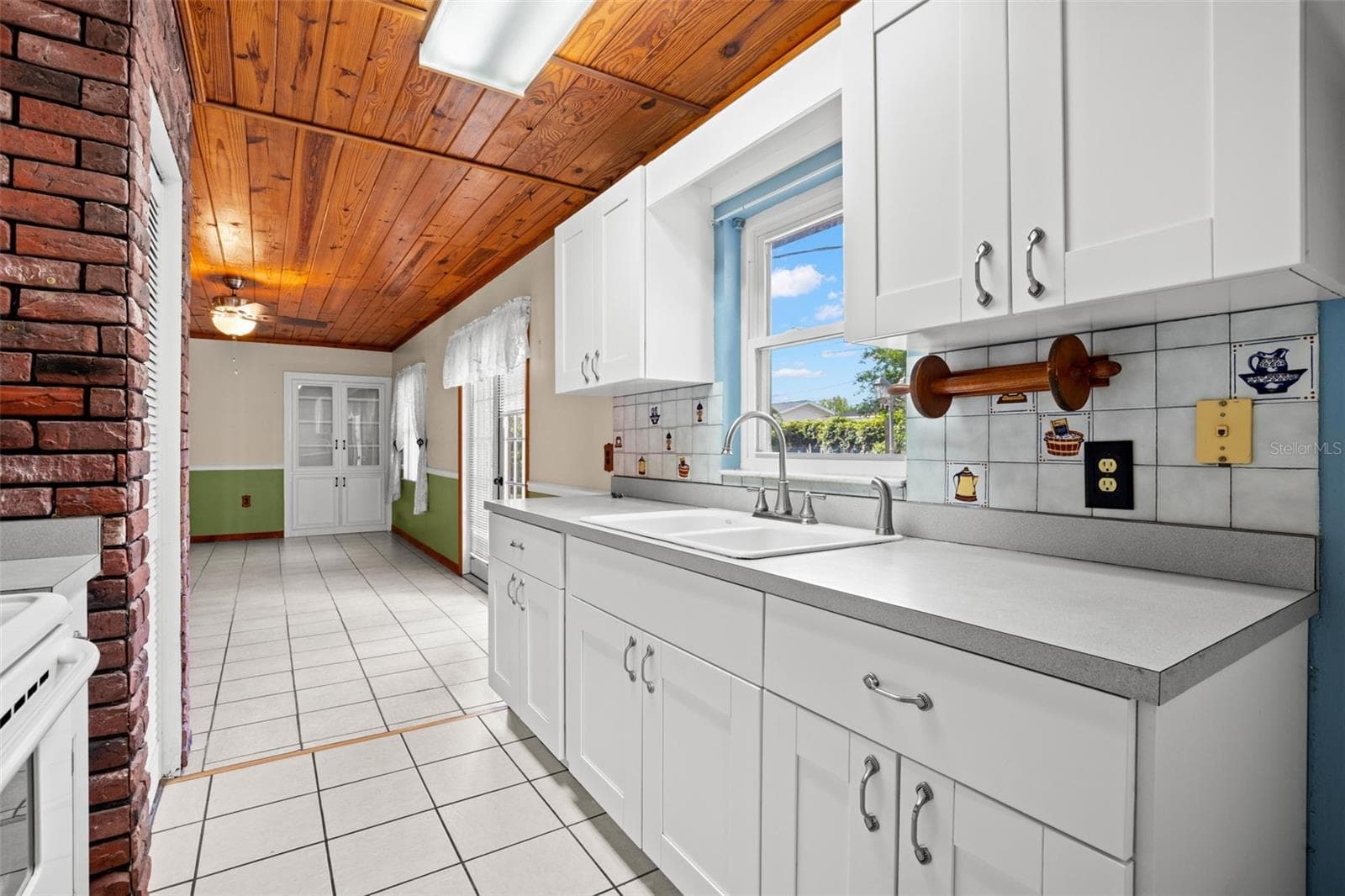 1205 BRANDA VISTA DRIVE — photo 19 of 49