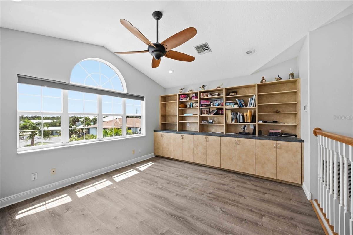 10460 MARION STREET — photo 31 of 72