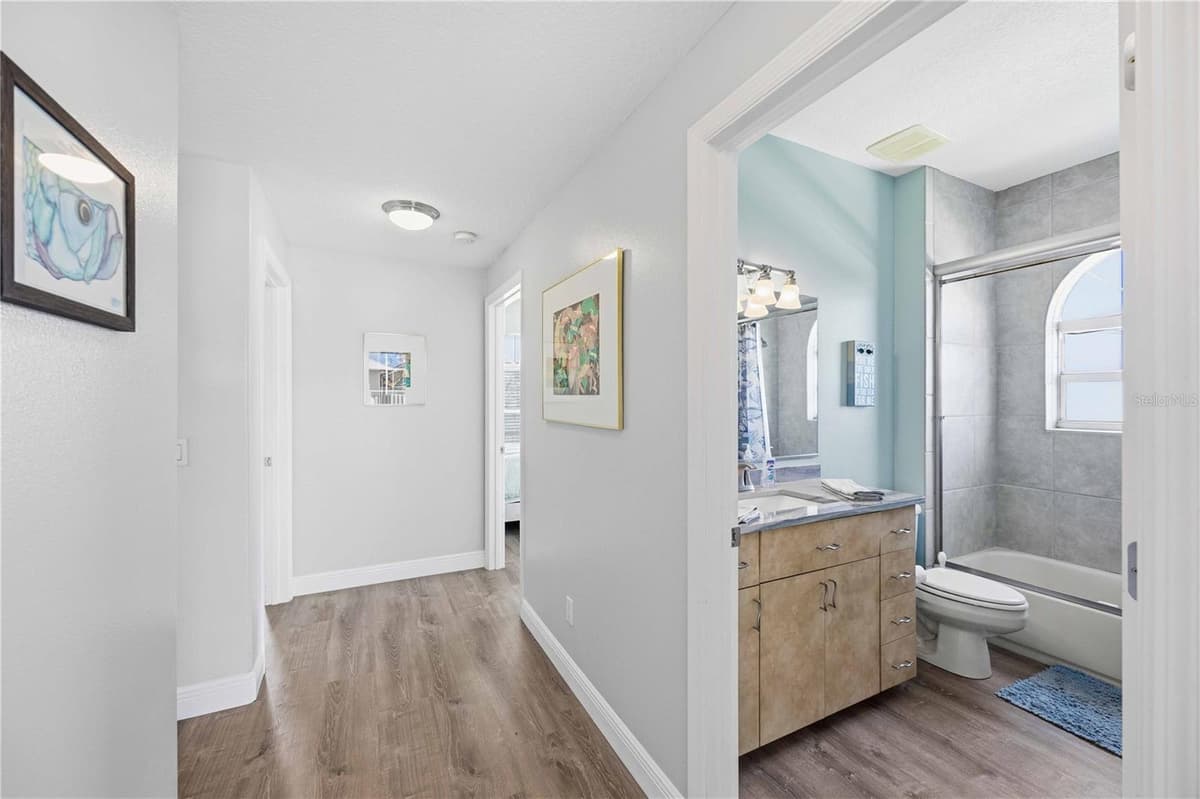 10460 MARION STREET — photo 24 of 72