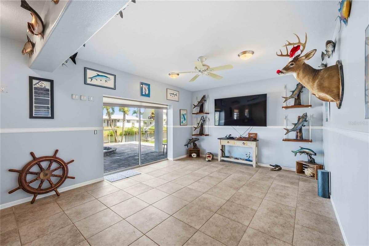 10460 MARION STREET — photo 48 of 72