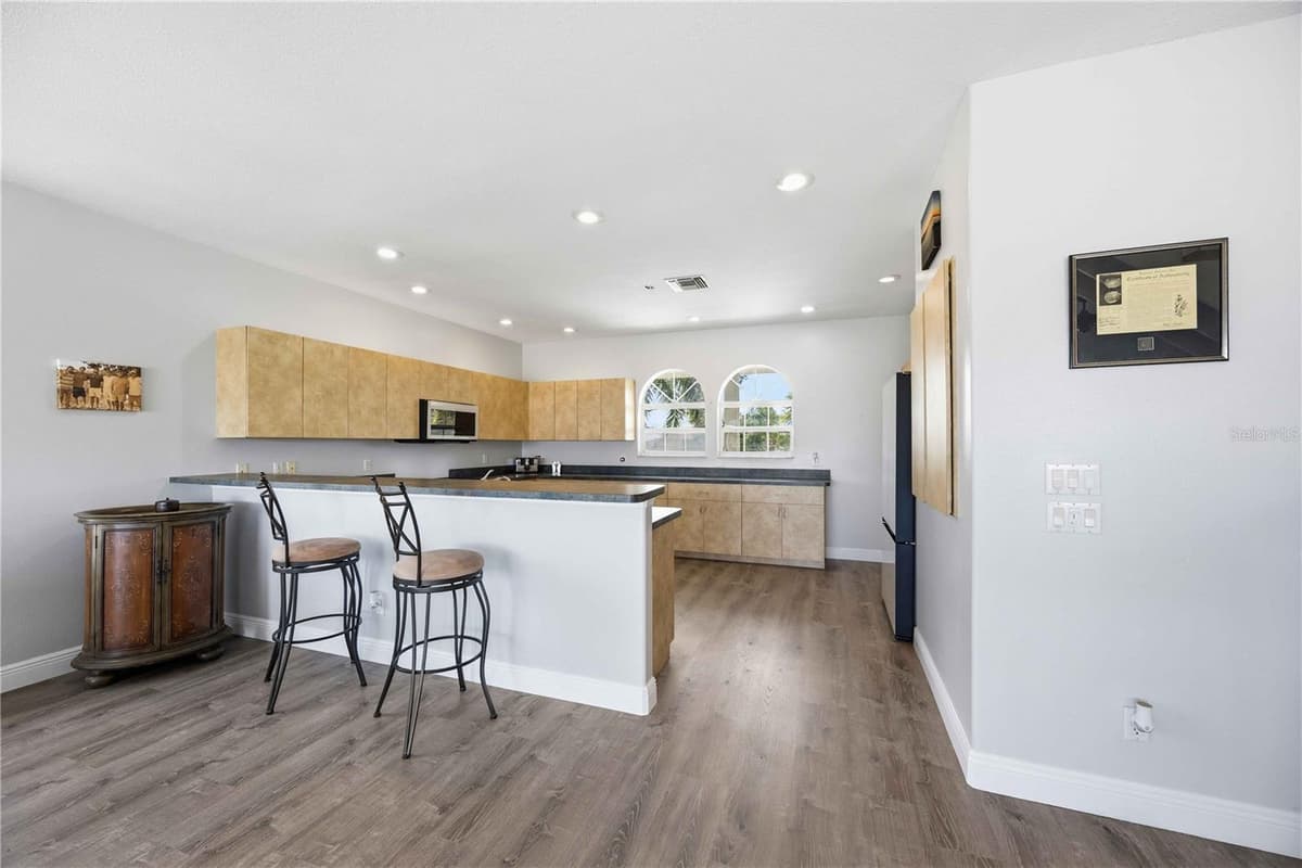 10460 MARION STREET — photo 17 of 72