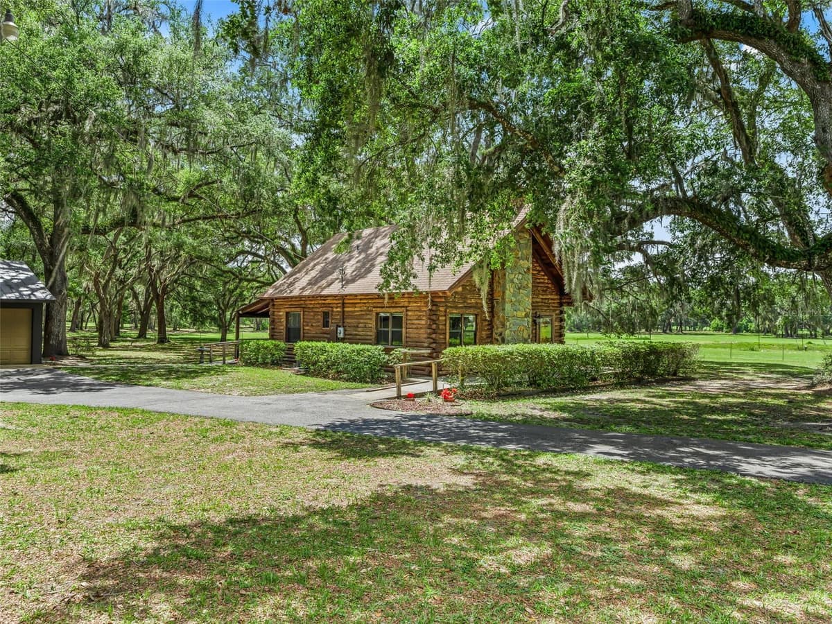 4801 COUNTY ROAD 575 — photo 7 of 49