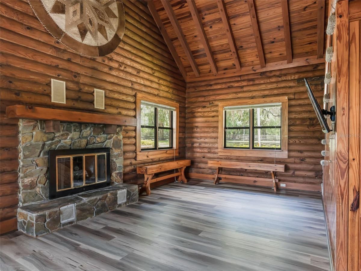 4801 COUNTY ROAD 575 — photo 13 of 49