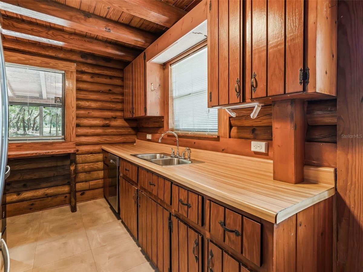 4801 COUNTY ROAD 575 — photo 19 of 49