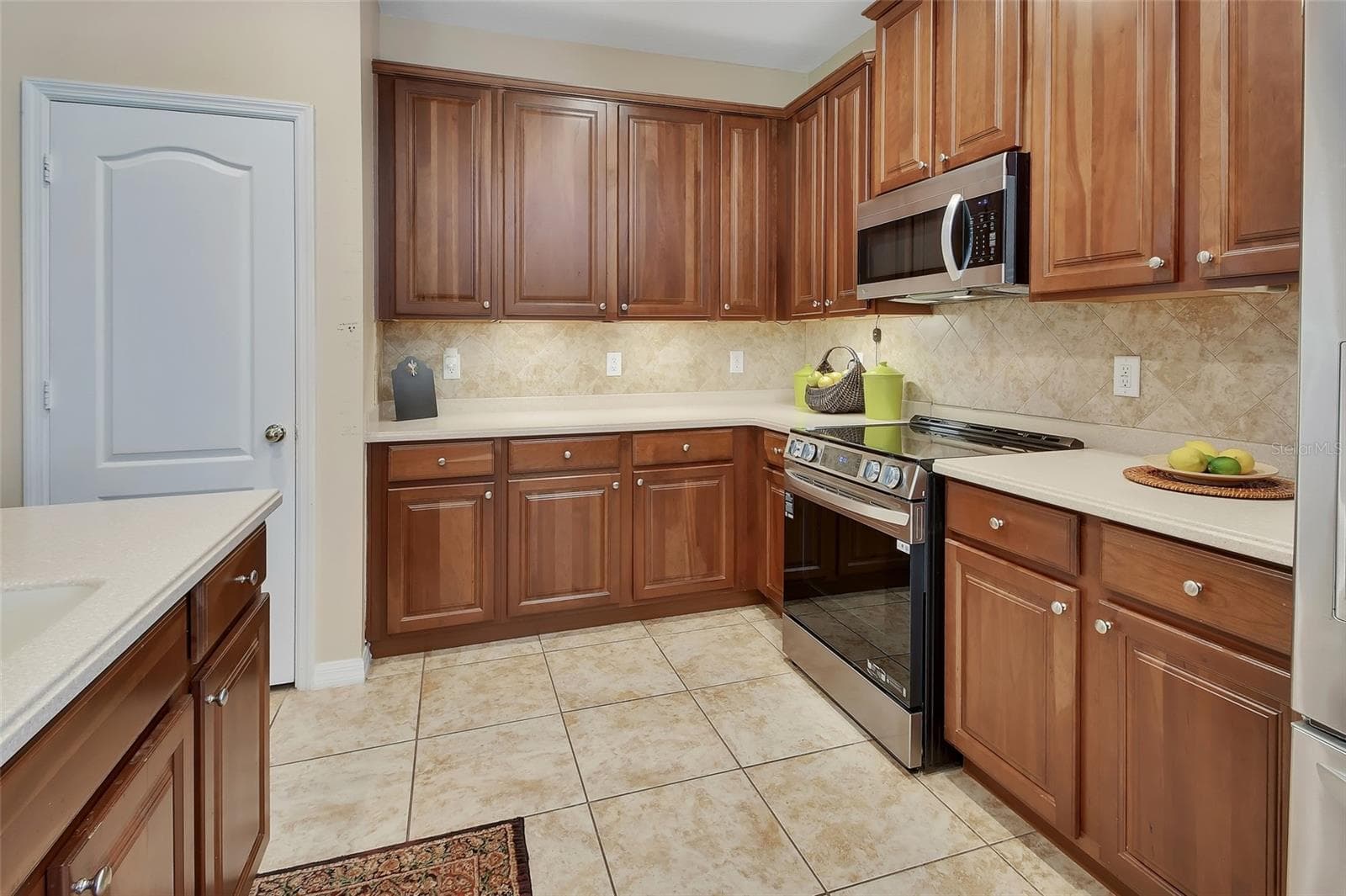 411 GARDEN STREET — photo 13 of 42