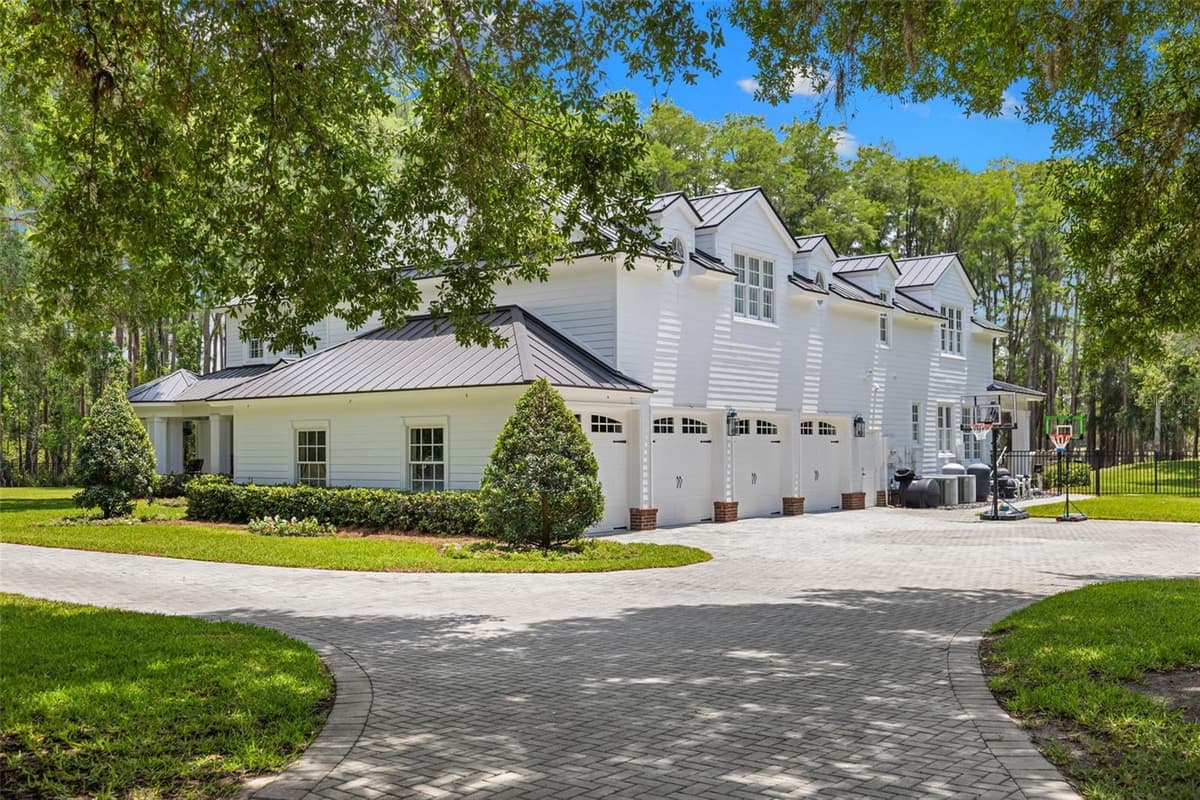 18562 COUNCIL CREST DRIVE — photo 8 of 83