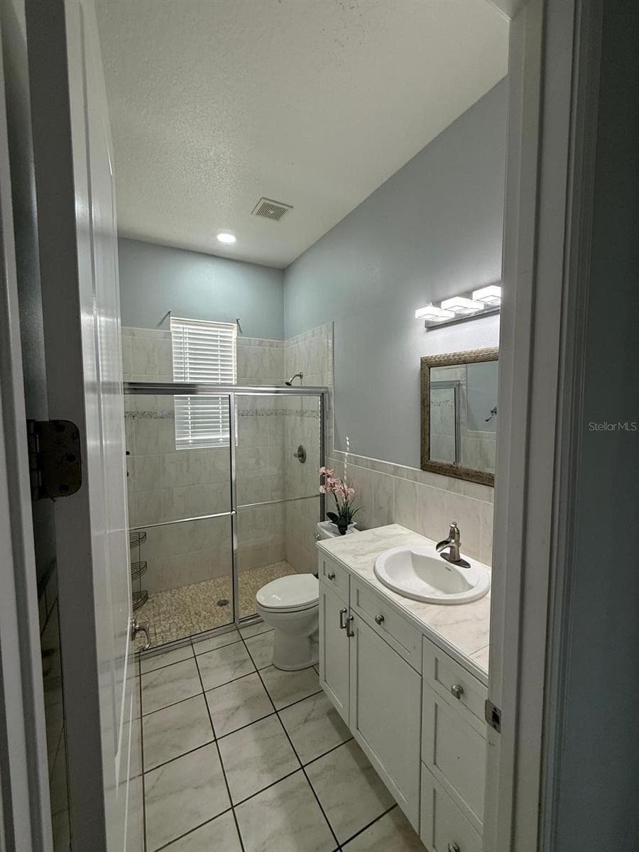 24920 SE HIGHWAY 450 — photo 22 of 25