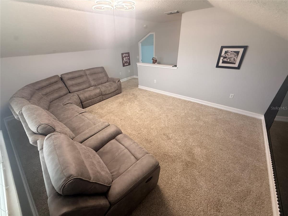 24920 SE HIGHWAY 450 — photo 18 of 25