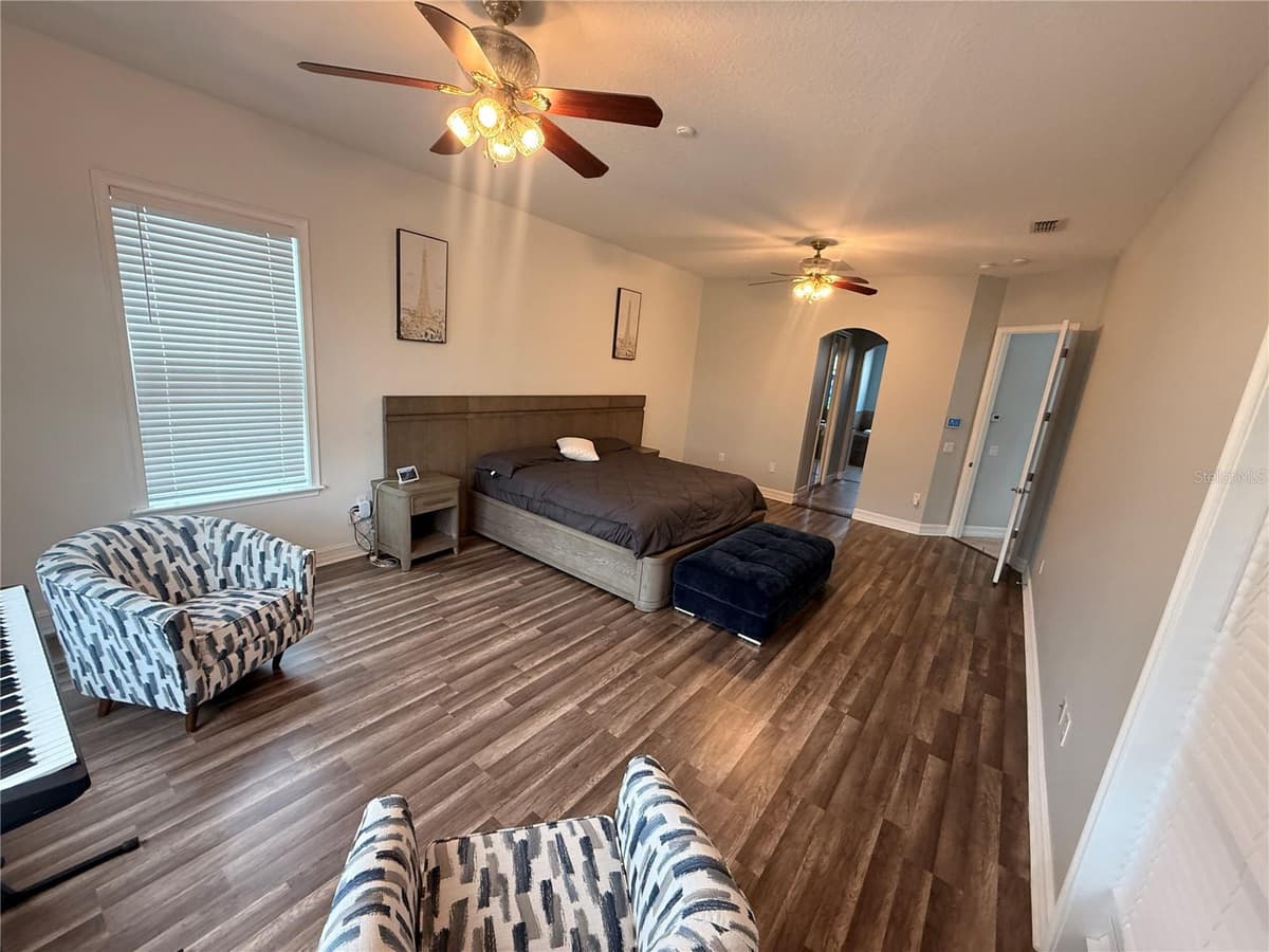 24920 SE HIGHWAY 450 — photo 14 of 25