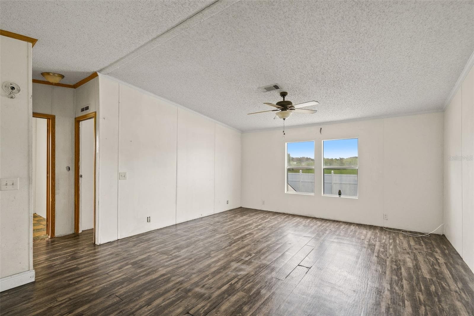 504 MANILLA LANE — photo 19 of 36