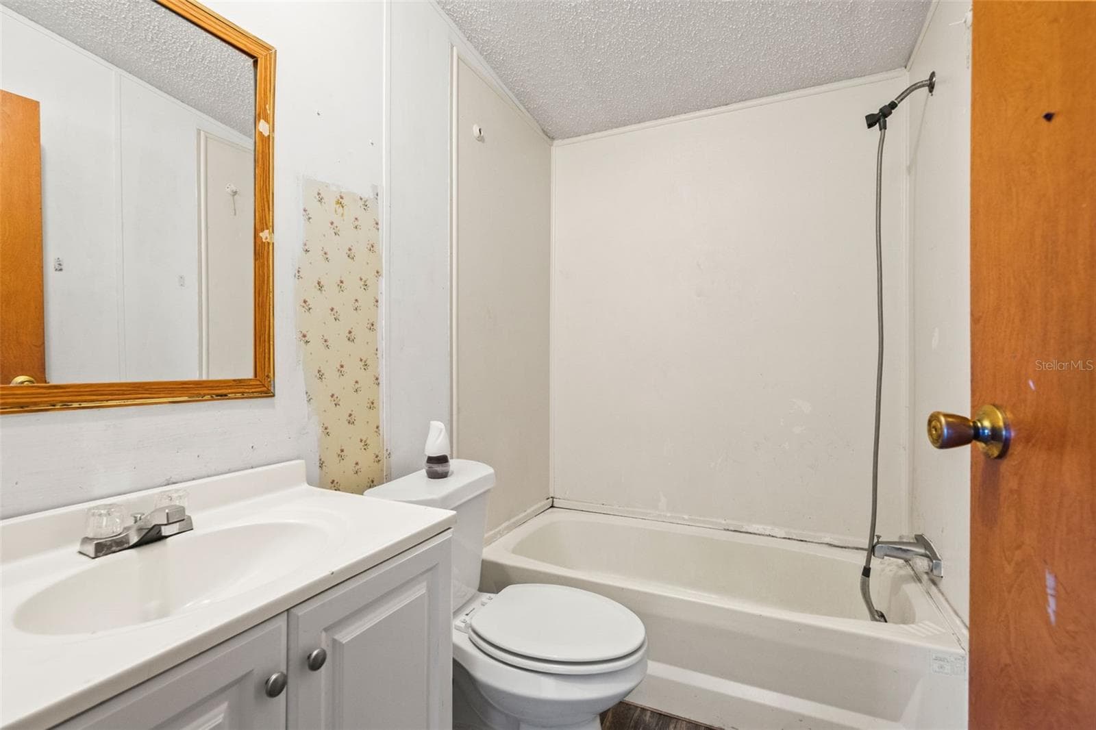 504 MANILLA LANE — photo 23 of 36