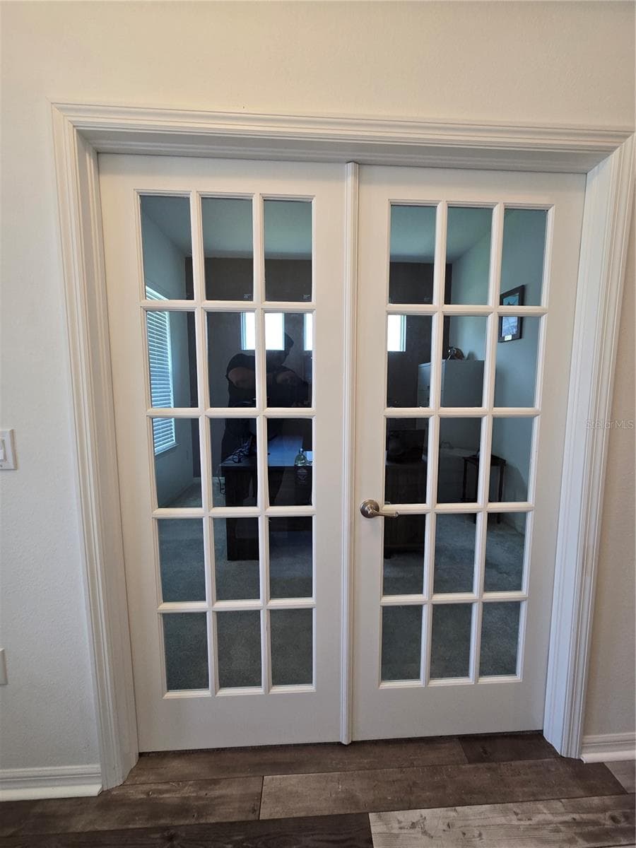 863 BAYSHORE DRIVE — photo 4 of 25