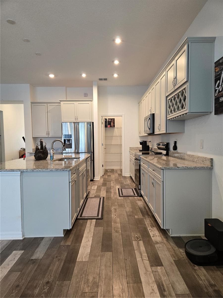 863 BAYSHORE DRIVE — photo 8 of 25