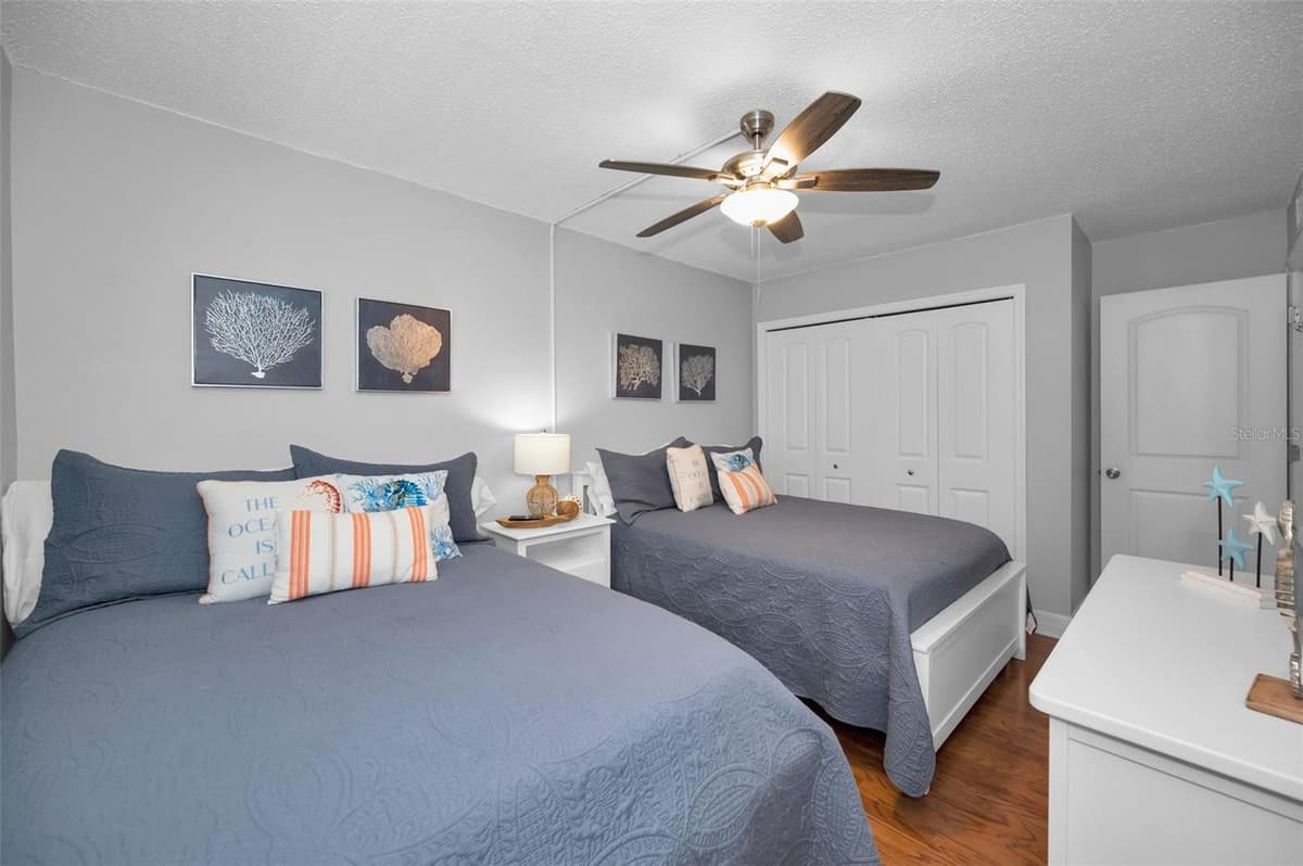 18610 GULF BOULEVARD — photo 37 of 56