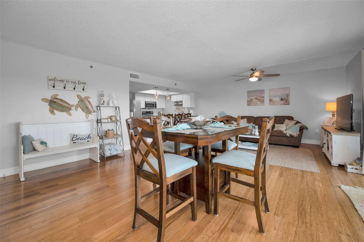 18610 GULF BOULEVARD — photo 25 of 56