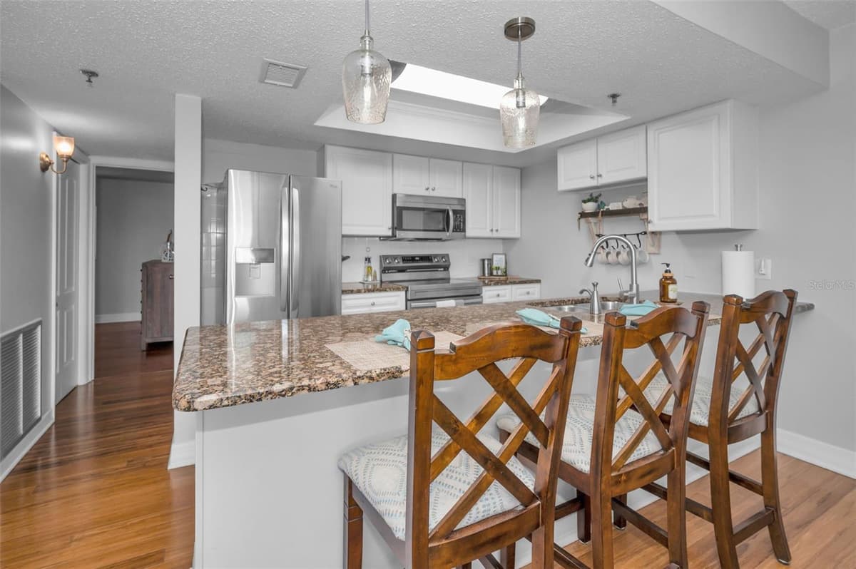 18610 GULF BOULEVARD — photo 26 of 56