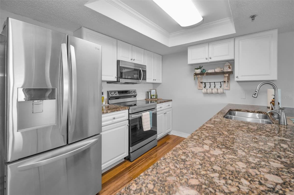 18610 GULF BOULEVARD — photo 28 of 56