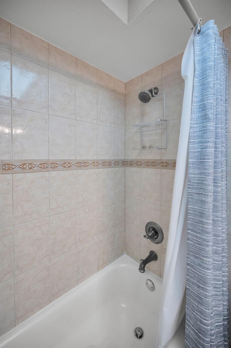 18610 GULF BOULEVARD — photo 39 of 56