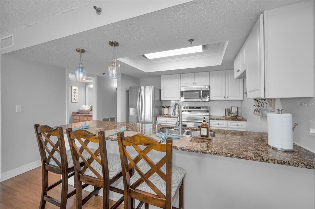18610 GULF BOULEVARD — photo 29 of 56
