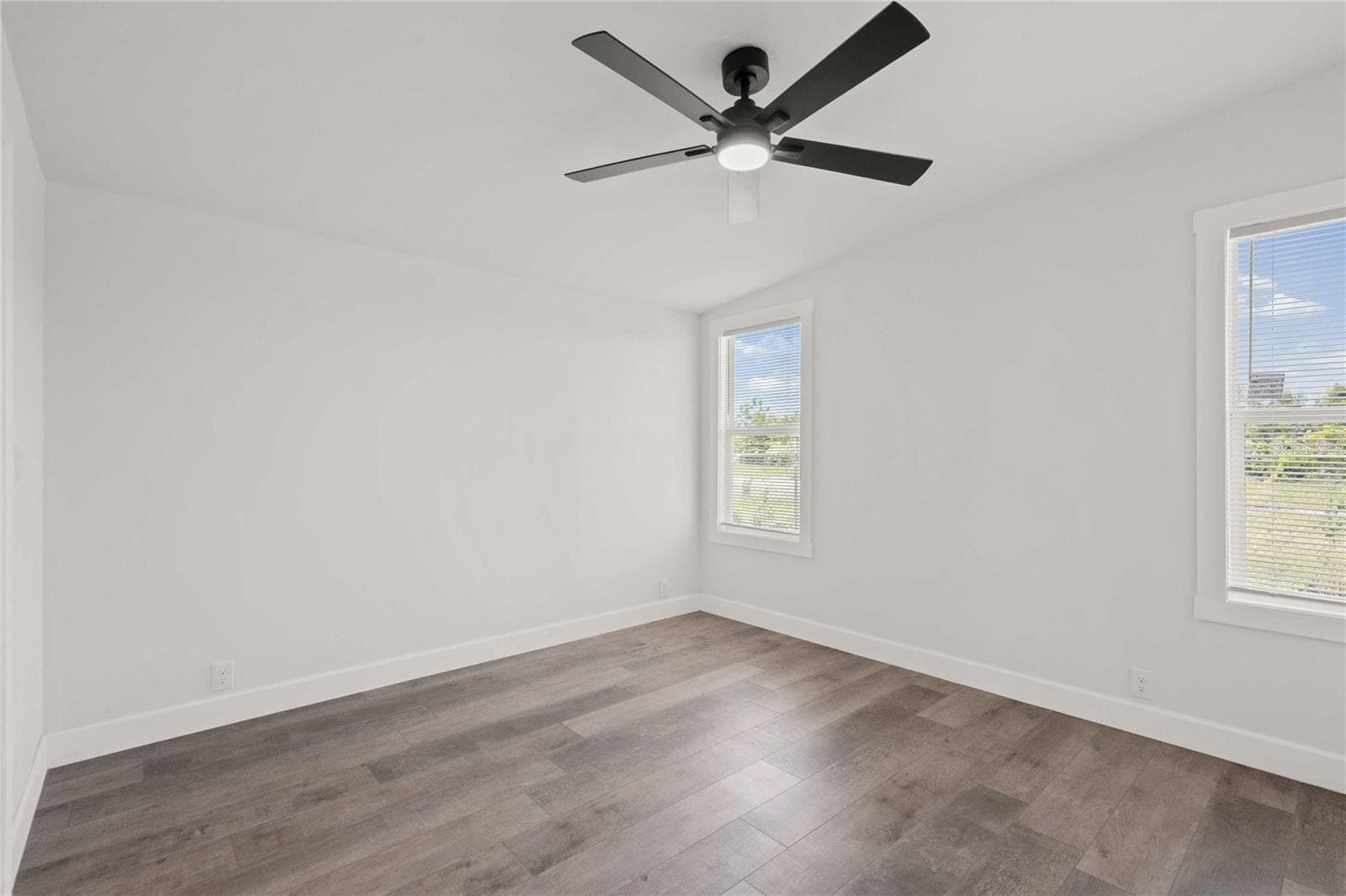 34010 ESTATES LANE — photo 16 of 33