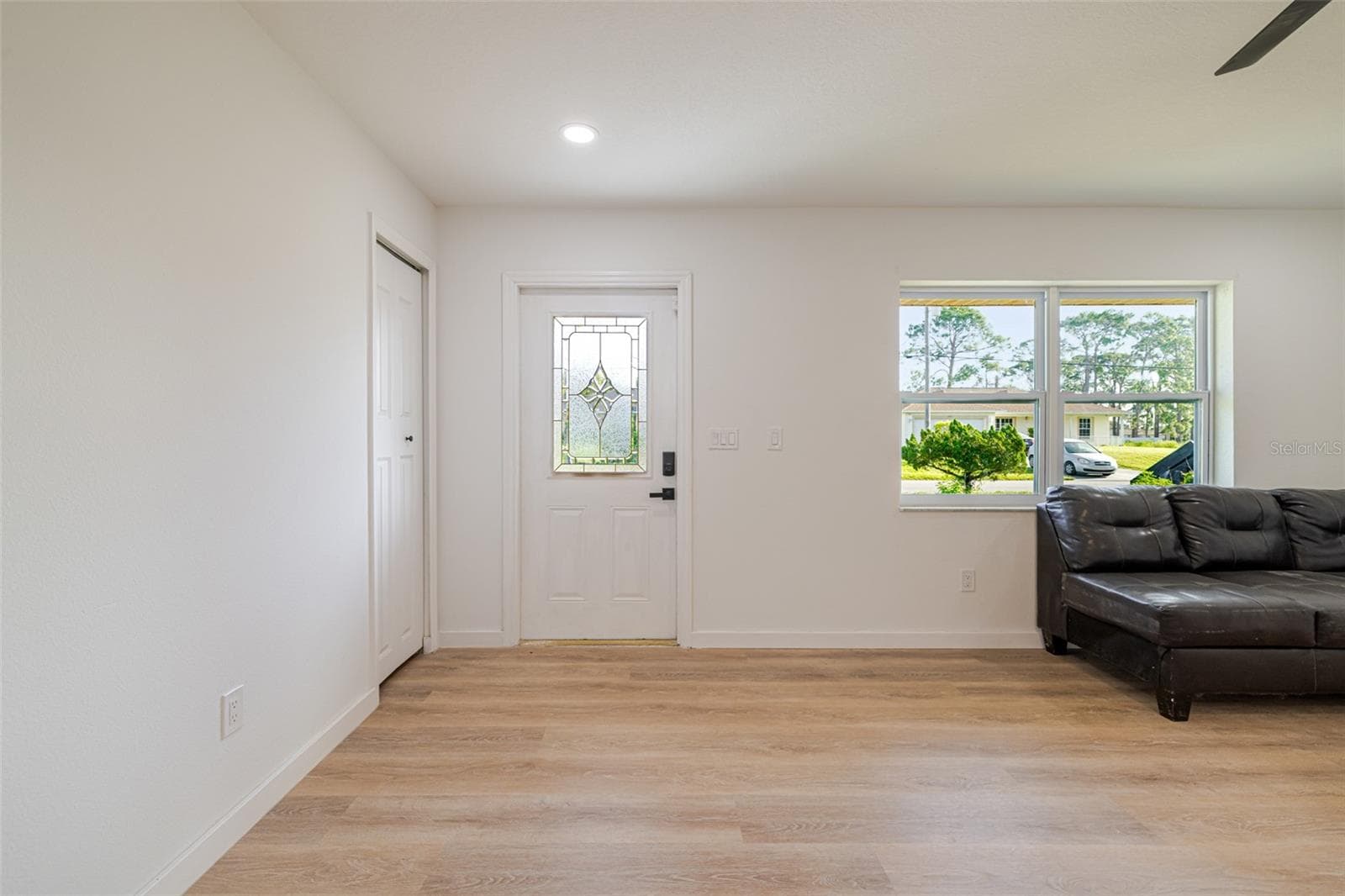 4211 5TH STREET — photo 6 of 46