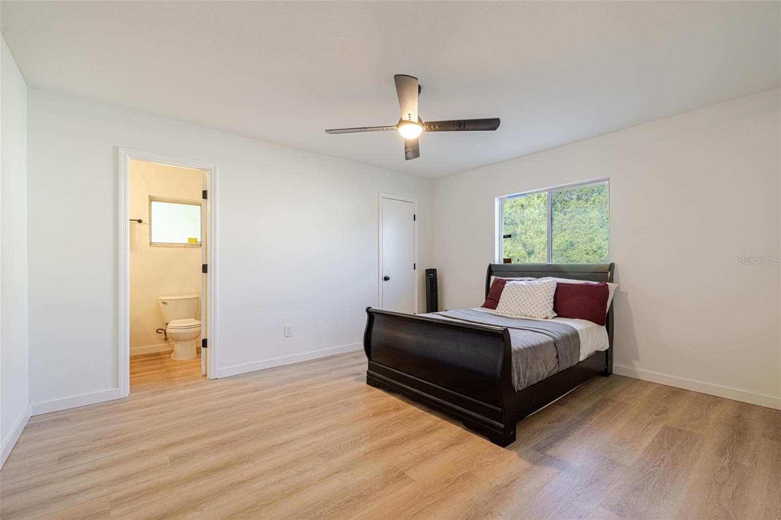4211 5TH STREET — photo 18 of 46